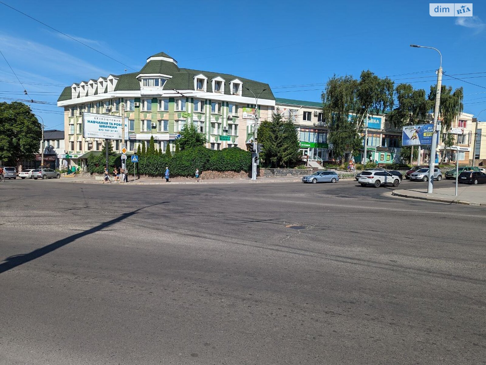Офісне приміщення на 420 кв.м. в Рівному фото 1 Офісне приміщення на 420 кв.м. в Рівному фото 1
