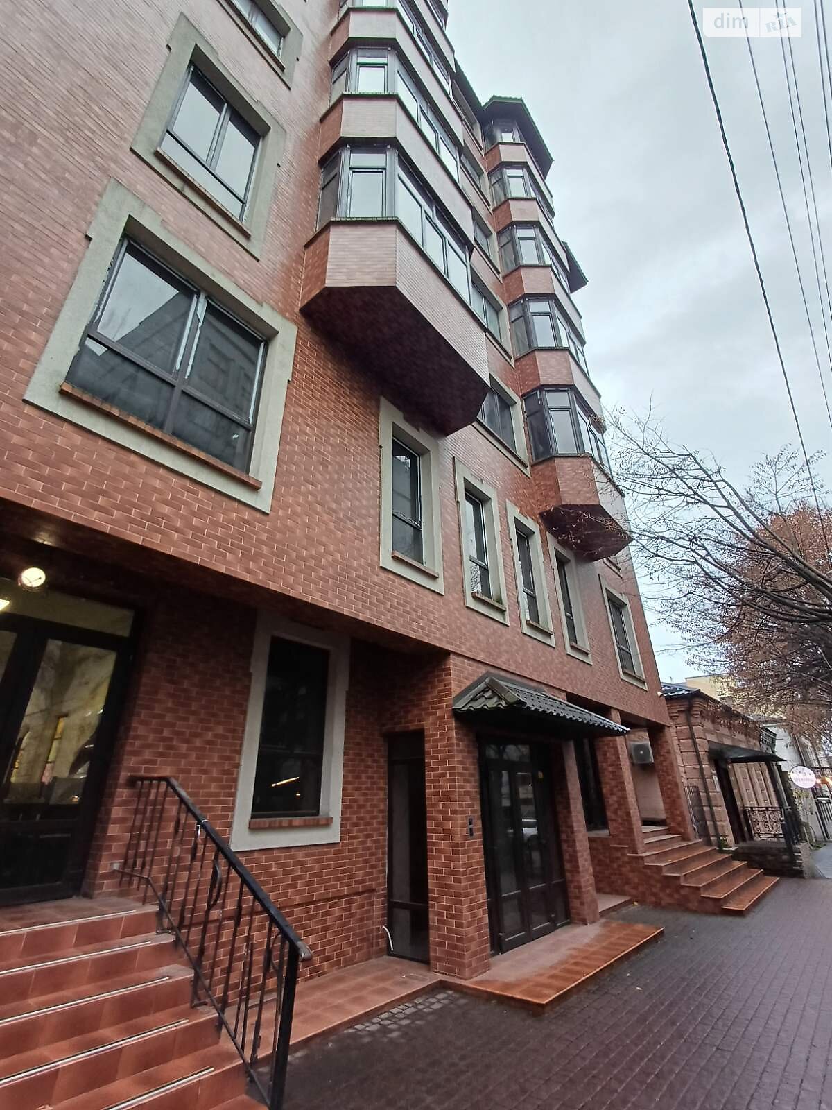 Офісне приміщення на 400 кв.м. в Рівному фото 1 Офісне приміщення на 400 кв.м. в Рівному фото 1