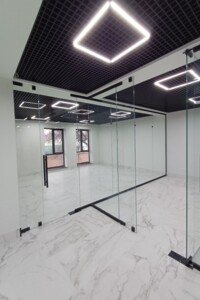 Офісне приміщення на 400 кв.м. в Рівному фото 2 Офісне приміщення на 400 кв.м. в Рівному фото 2