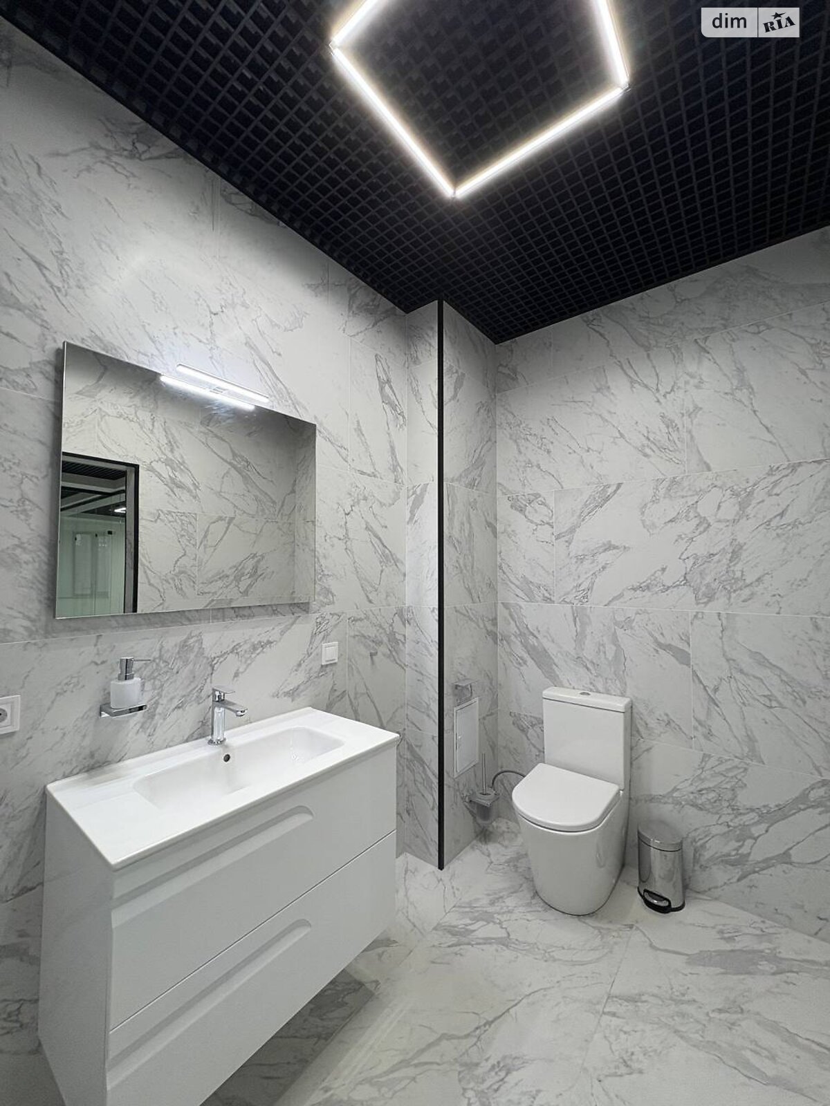 Офісне приміщення на 400 кв.м. в Рівному фото 1 Офісне приміщення на 400 кв.м. в Рівному фото 1