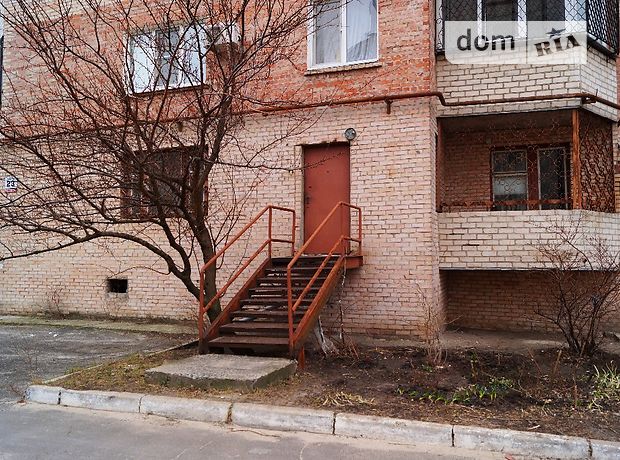 Офисное помещение на 85 кв.м. в нежилом помещении в жилом доме в Северодонецке фото 2 Офисное помещение на 85 кв.м. в нежилом помещении в жилом доме в Северодонецке фото 2