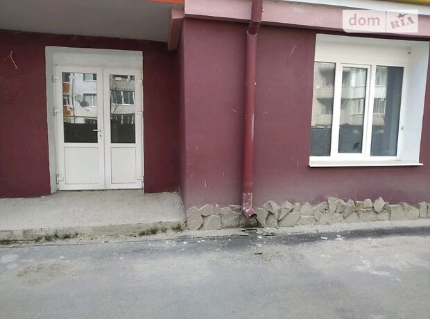 Офисное помещение на 71.4 кв.м. в нежилом помещении в жилом доме в Тернополе фото 1 Офисное помещение на 71.4 кв.м. в нежилом помещении в жилом доме в Тернополе фото 1