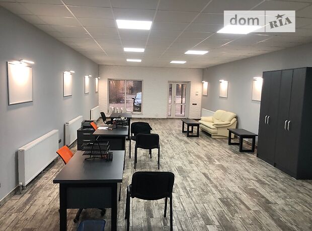 Офисное помещение на 330 кв.м. в бизнес-центре в Тернополе фото 1 Офисное помещение на 330 кв.м. в бизнес-центре в Тернополе фото 1