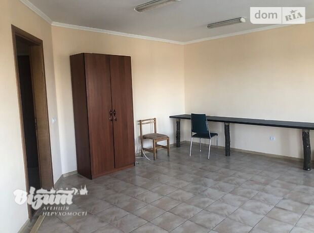 Офисное помещение на 45 кв.м. в административном здании в Тернополе фото 1 Офисное помещение на 45 кв.м. в административном здании в Тернополе фото 1