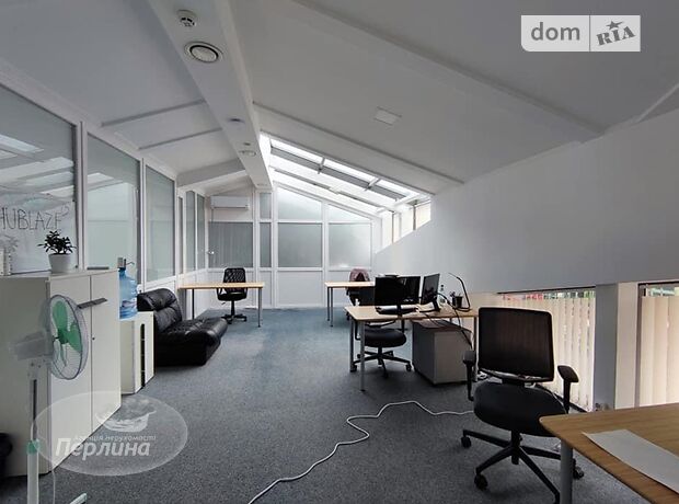 Офисное помещение на 108 кв.м. в бизнес-центре в Тернополе фото 1