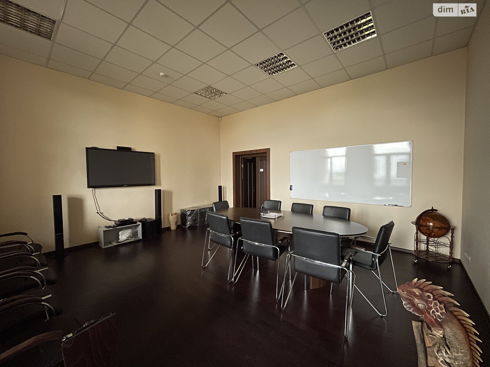 Офисное помещение на 520 кв.м. в Требухове фото 1 Офисное помещение на 520 кв.м. в Требухове фото 1