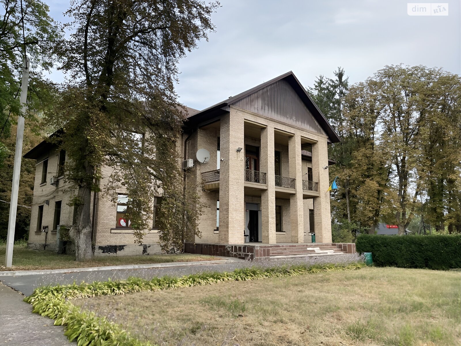 Офисное помещение на 520 кв.м. в Требухове фото 1 Офисное помещение на 520 кв.м. в Требухове фото 1
