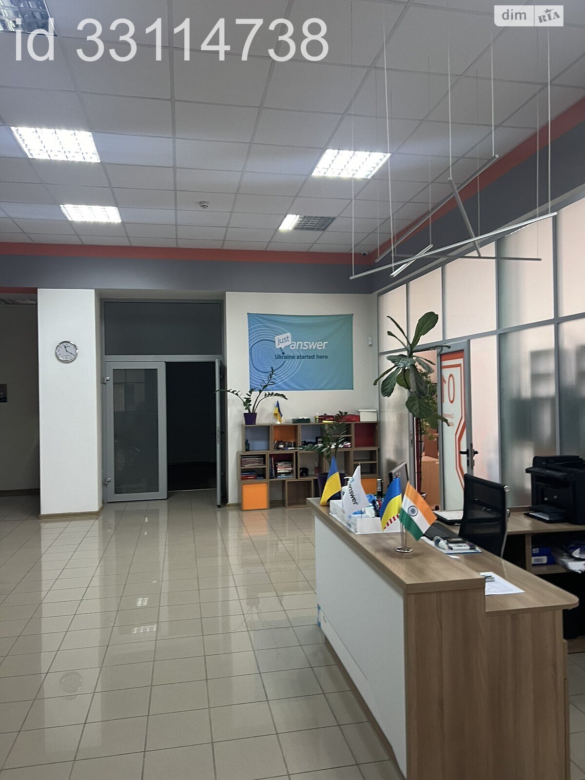 Офісне приміщення на 627 кв.м. в Ужгороді фото 1 Офісне приміщення на 627 кв.м. в Ужгороді фото 1