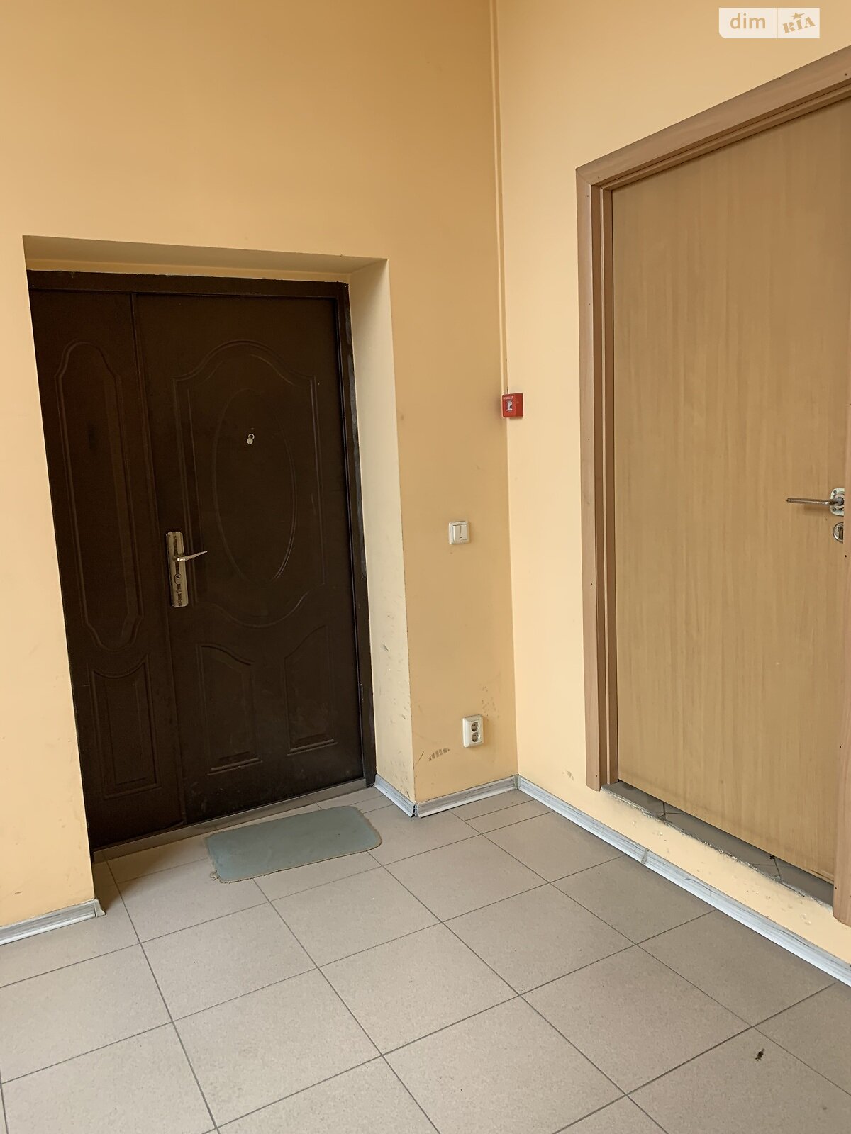Офисное помещение на 400 кв.м. в Ужгороде фото 1 Офисное помещение на 400 кв.м. в Ужгороде фото 1