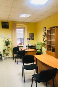 Офисное помещение на 119.8 кв.м. в Ужгороде фото 2
