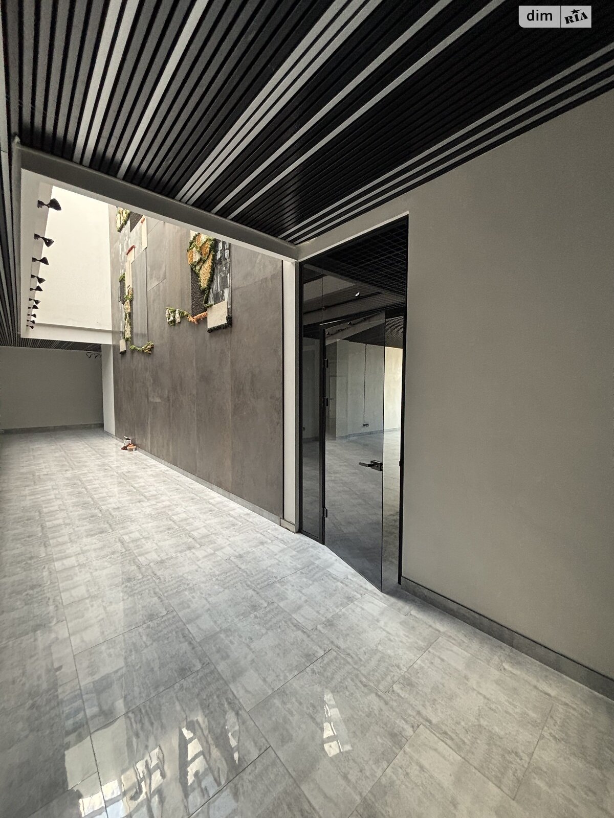 Офісне приміщення на 58 кв.м. в Ужгороді фото 1