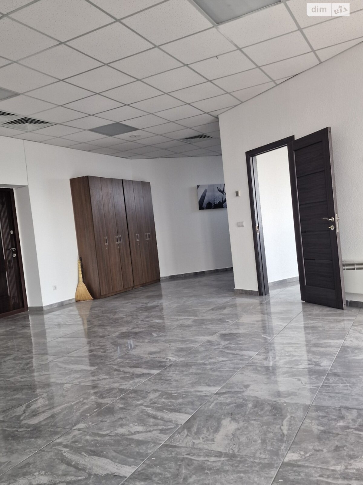 Офисное помещение на 210 кв.м. в Виннице фото 1 Офисное помещение на 210 кв.м. в Виннице фото 1