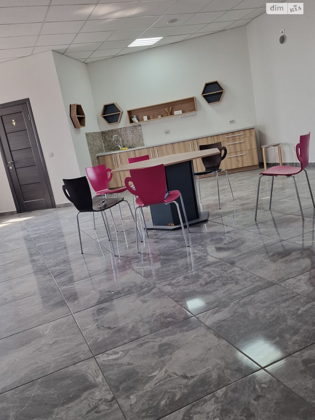 Офисное помещение на 210 кв.м. в Виннице фото 1 Офисное помещение на 210 кв.м. в Виннице фото 1