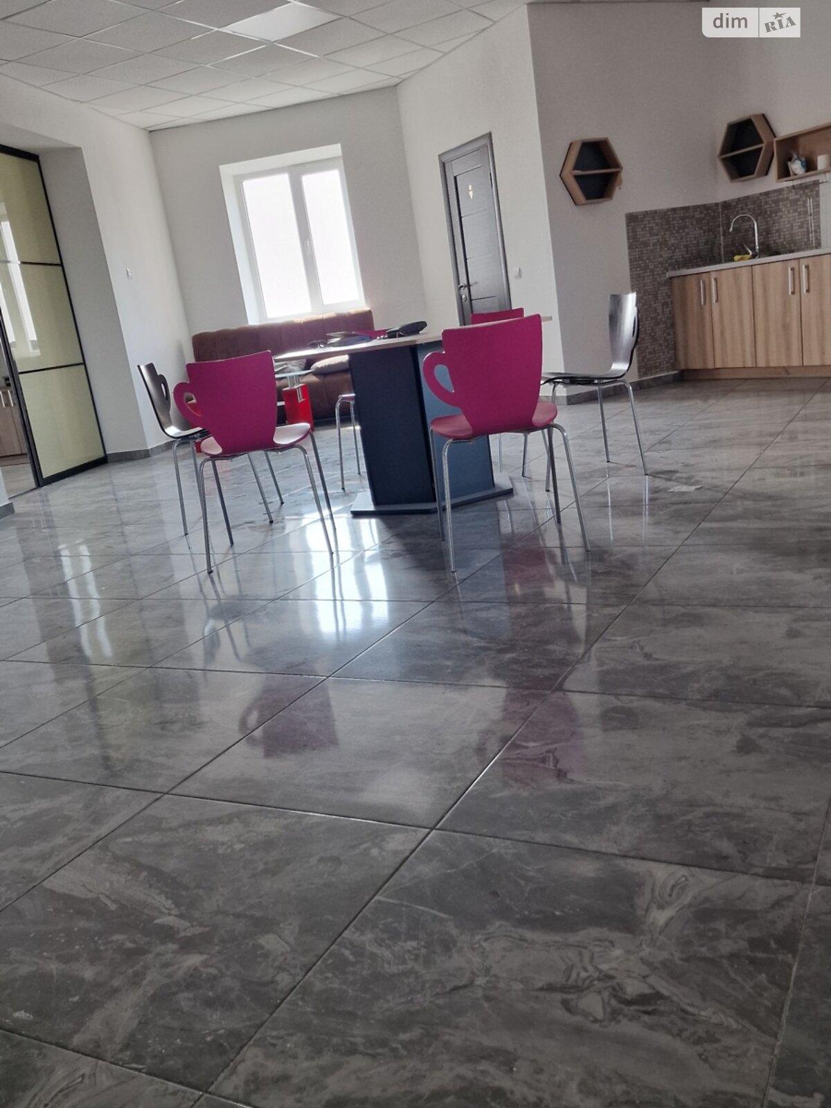 Офисное помещение на 210 кв.м. в Виннице фото 1 Офисное помещение на 210 кв.м. в Виннице фото 1