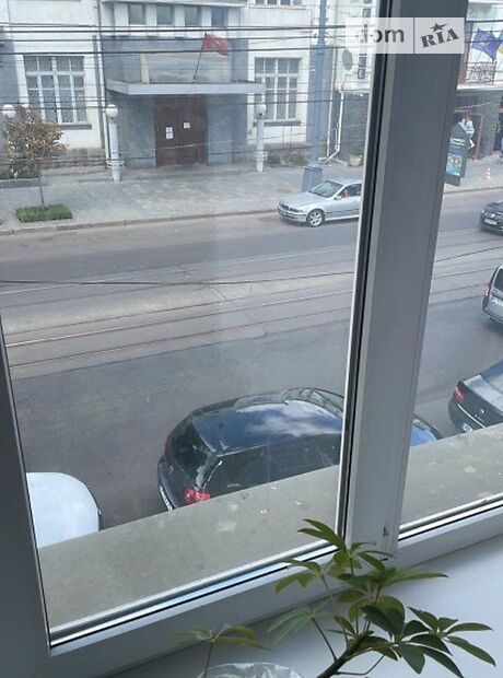 Офісне приміщення на 38 кв.м. в адміністративній будівлі в Вінниці фото 1 Офісне приміщення на 38 кв.м. в адміністративній будівлі в Вінниці фото 1