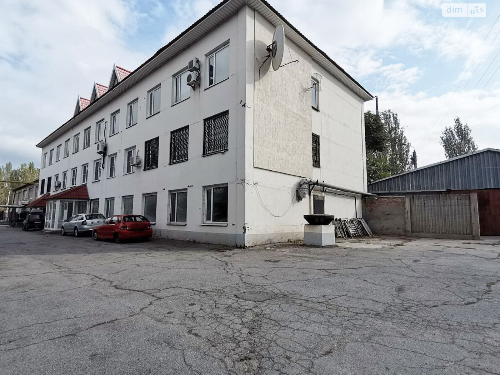 Офісне приміщення на 1200 кв.м. в Запоріжжі фото 1