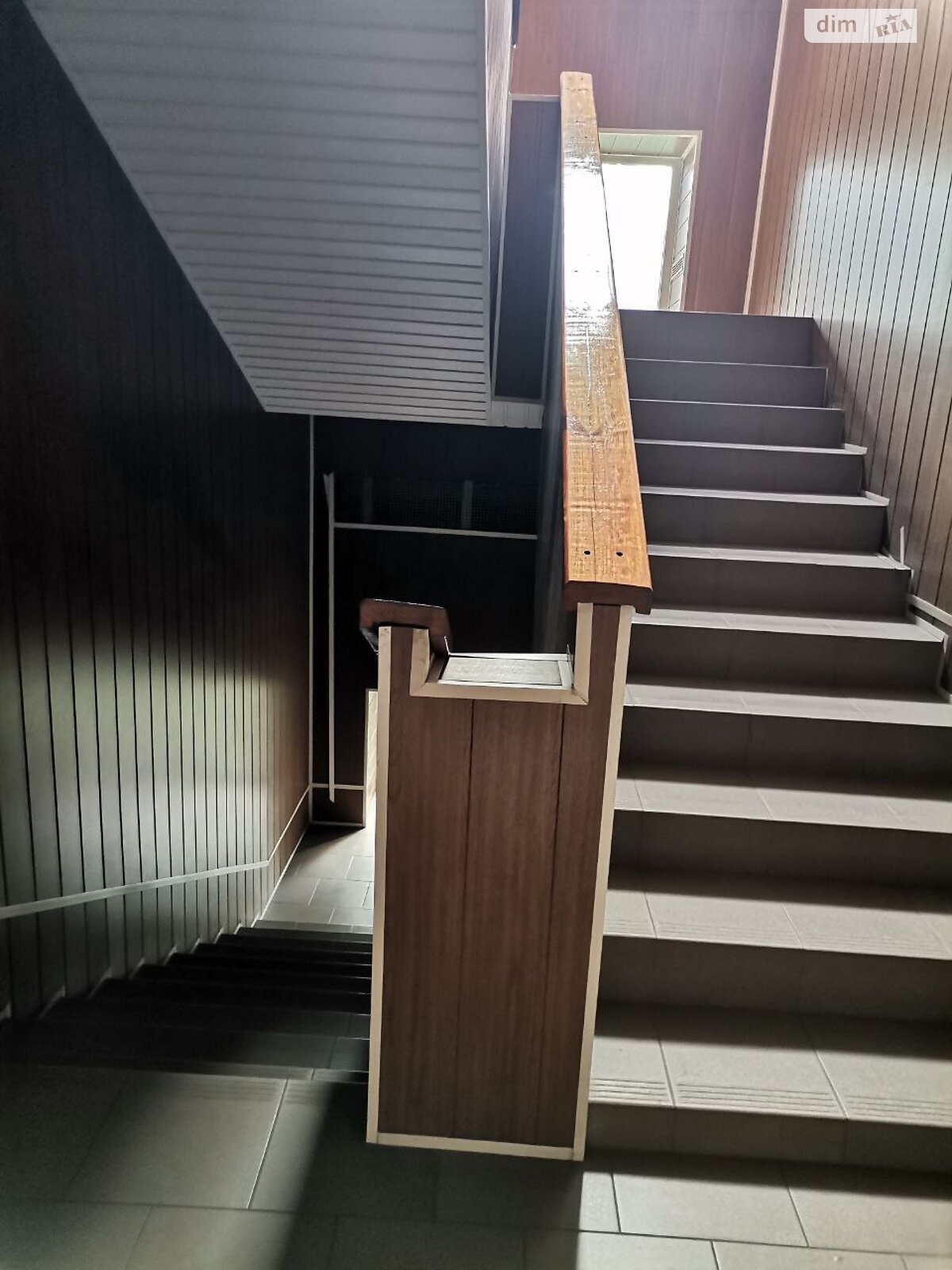 Офісне приміщення на 1200 кв.м. в Запоріжжі фото 1