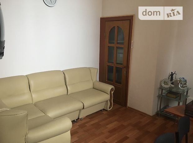 Офісне приміщення на 30 кв.м. в нежиловому приміщені в житловому будинку в Запоріжжі фото 1 Офісне приміщення на 30 кв.м. в нежиловому приміщені в житловому будинку в Запоріжжі фото 1
