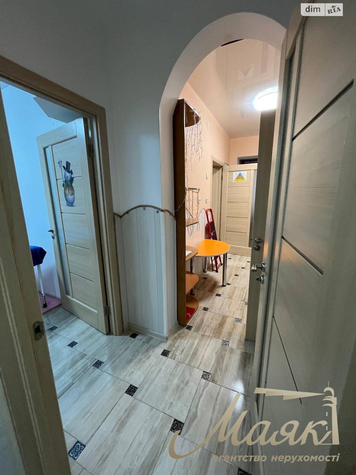 Офісне приміщення на 49.41 кв.м. в Запоріжжі фото 1 Офісне приміщення на 49.41 кв.м. в Запоріжжі фото 1