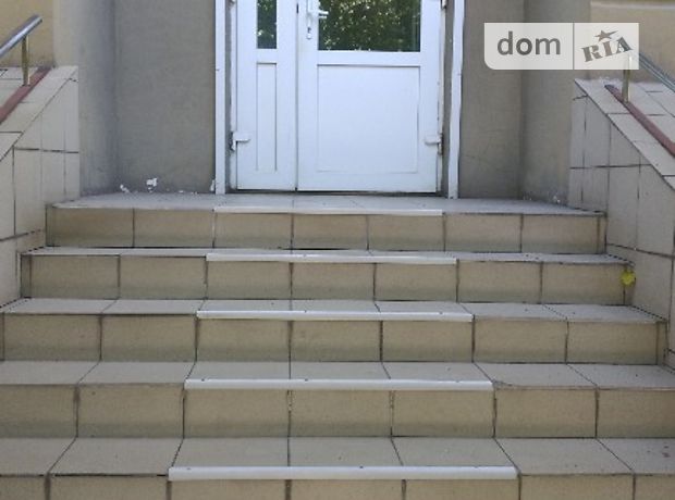 Офисное помещение на 200 кв.м. в нежилом помещении в жилом доме в Запорожье фото 1 Офисное помещение на 200 кв.м. в нежилом помещении в жилом доме в Запорожье фото 1