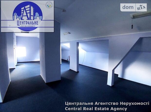 Офісна триповерхова будівля в Чернівцях площею 439 кв.м. фото 1 Офісна триповерхова будівля в Чернівцях площею 439 кв.м. фото 1