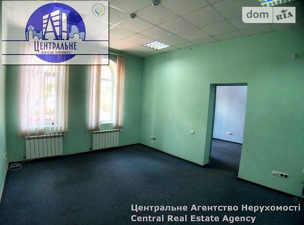Офісна триповерхова будівля в Чернівцях площею 439 кв.м. фото 1 Офісна триповерхова будівля в Чернівцях площею 439 кв.м. фото 1