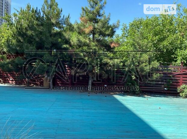 Офісна триповерхова будівля в Києві площею 435 кв.м. фото 1 Офісна триповерхова будівля в Києві площею 435 кв.м. фото 1