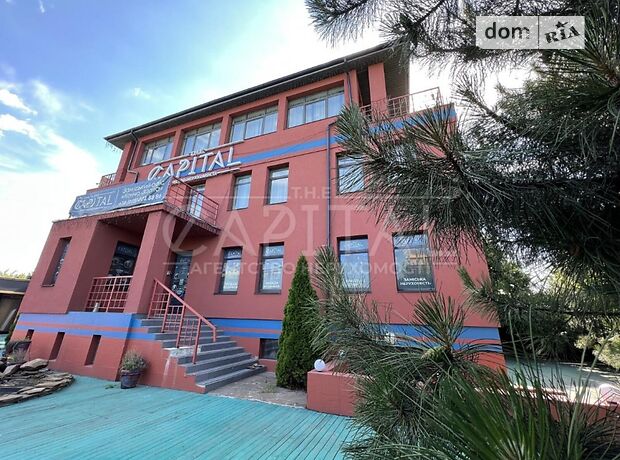 Офісна триповерхова будівля в Києві площею 435 кв.м. фото 1 Офісна триповерхова будівля в Києві площею 435 кв.м. фото 1