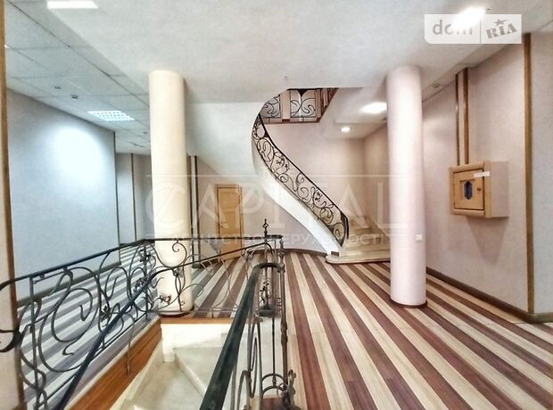 Офісна чотириповерхова будівля в Києві площею 1460 кв.м. фото 1 Офісна чотириповерхова будівля в Києві площею 1460 кв.м. фото 1