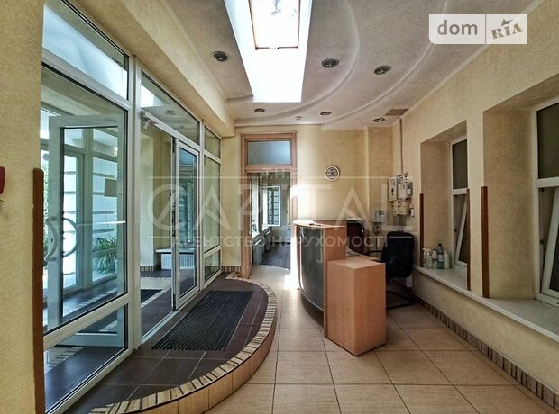 Офісна чотириповерхова будівля в Києві площею 1460 кв.м. фото 1 Офісна чотириповерхова будівля в Києві площею 1460 кв.м. фото 1