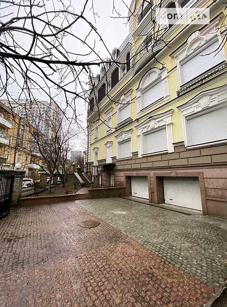 Офісна чотириповерхова будівля в Києві площею 1700 кв.м. фото 1 Офісна чотириповерхова будівля в Києві площею 1700 кв.м. фото 1