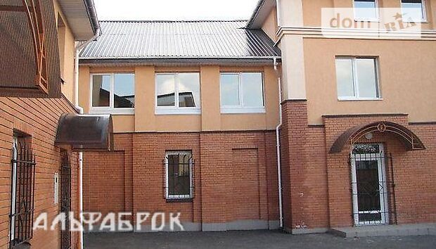 Офісна двоповерхова будівля в Києві площею 633 кв.м. фото 1 Офісна двоповерхова будівля в Києві площею 633 кв.м. фото 1