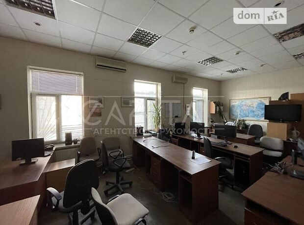 Офисное одноэтажное здание в Киеве площадью 300 кв.м. фото 1 Офисное одноэтажное здание в Киеве площадью 300 кв.м. фото 1