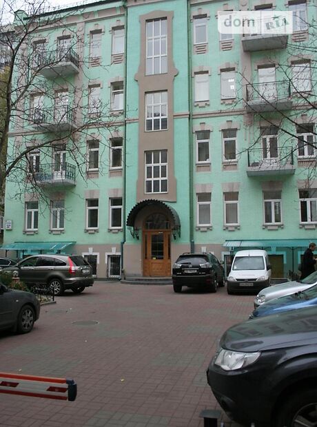 Офисное четырехэтажное здание в Киеве площадью 1500 кв.м. фото 1 Офисное четырехэтажное здание в Киеве площадью 1500 кв.м. фото 1