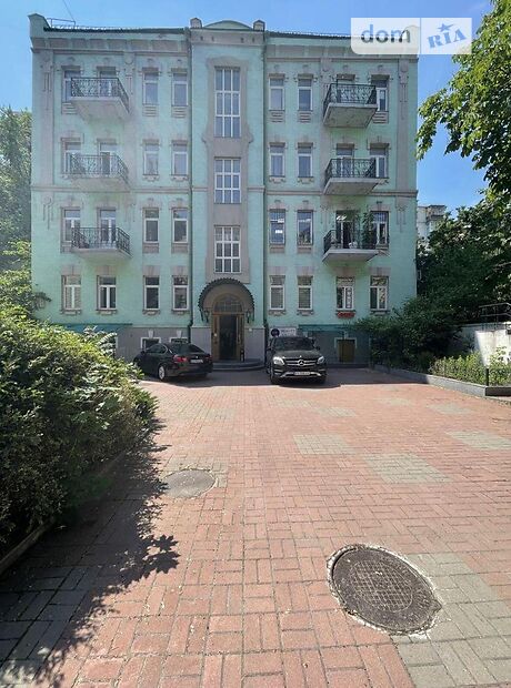 Офисное четырехэтажное здание в Киеве площадью 1500 кв.м. фото 1 Офисное четырехэтажное здание в Киеве площадью 1500 кв.м. фото 1