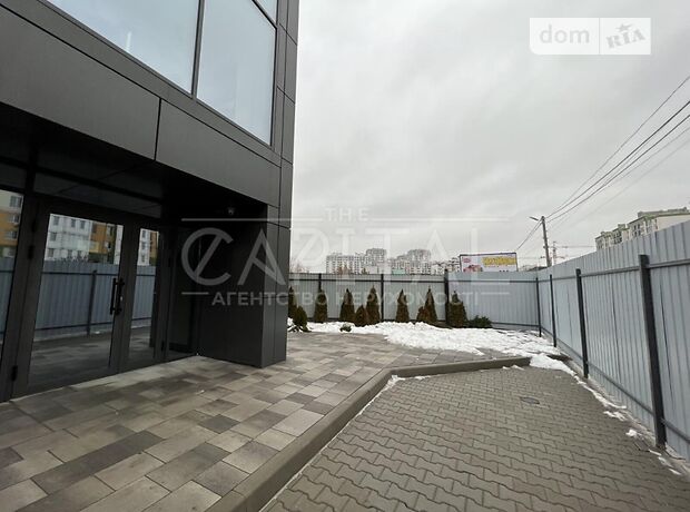 Офисное четырехэтажное здание в Киеве площадью 1260 кв.м. фото 1 Офисное четырехэтажное здание в Киеве площадью 1260 кв.м. фото 1