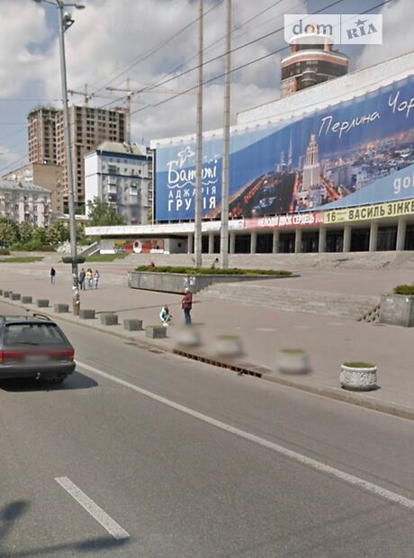 Офисное трехэтажное здание в Киеве площадью 500 кв.м. фото 1 Офисное трехэтажное здание в Киеве площадью 500 кв.м. фото 1