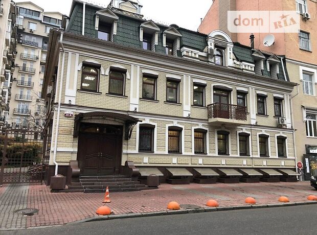 Офісна триповерхова будівля в Києві площею 1153.2 кв.м. фото 1 Офісна триповерхова будівля в Києві площею 1153.2 кв.м. фото 1