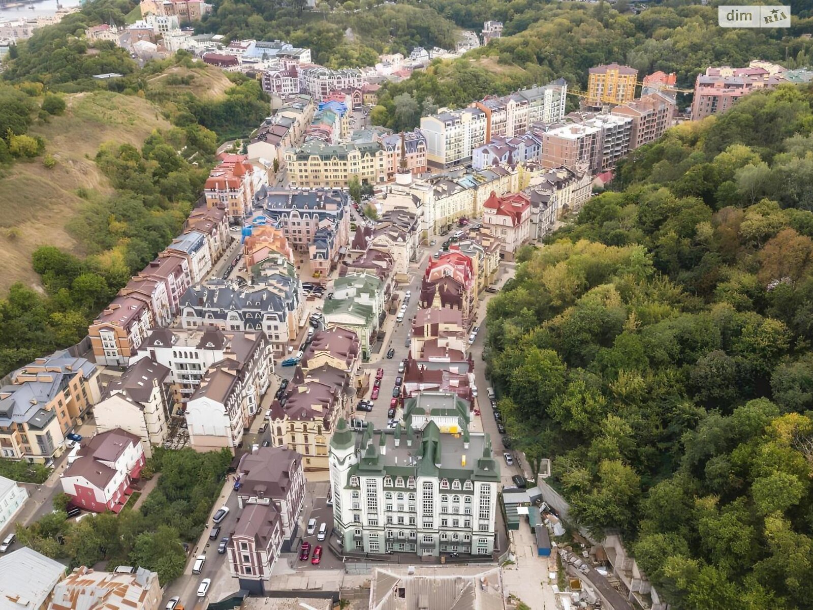 Офісне приміщення на 3000 кв.м. в Києві фото 1 Офісне приміщення на 3000 кв.м. в Києві фото 1