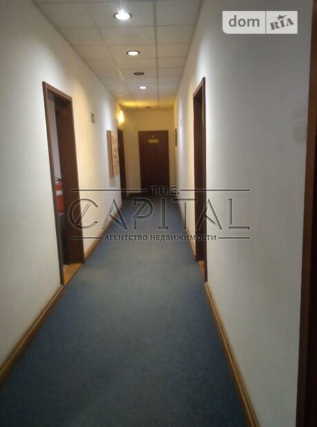 Офисное трехэтажное здание в Киеве площадью 1630 кв.м. фото 1 Офисное трехэтажное здание в Киеве площадью 1630 кв.м. фото 1