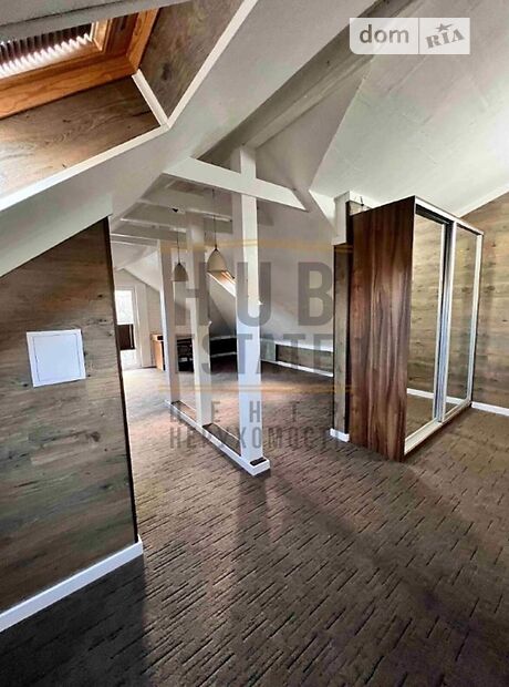 Офисное трехэтажное здание в Киеве площадью 700 кв.м. фото 1 Офисное трехэтажное здание в Киеве площадью 700 кв.м. фото 1