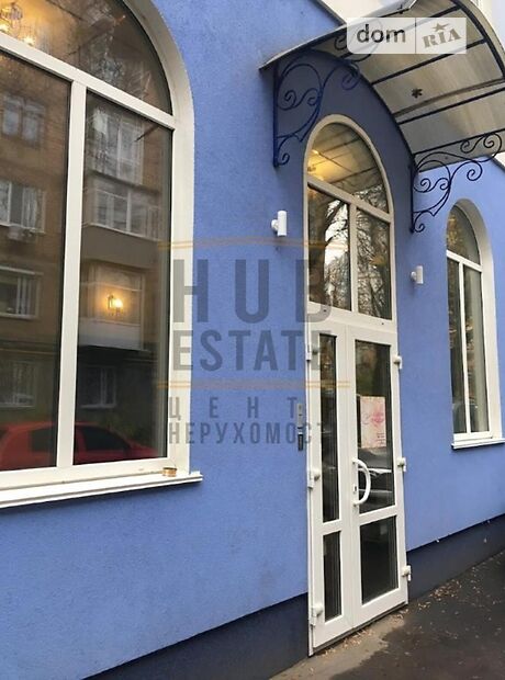 Офисное трехэтажное здание в Киеве площадью 700 кв.м. фото 1 Офисное трехэтажное здание в Киеве площадью 700 кв.м. фото 1