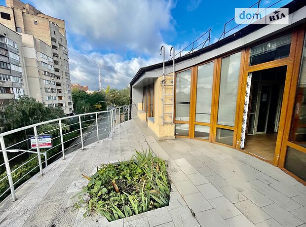 Офісна чотириповерхова будівля в Києві площею 3646 кв.м. фото 1 Офісна чотириповерхова будівля в Києві площею 3646 кв.м. фото 1