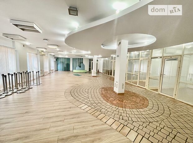 Офісна чотириповерхова будівля в Києві площею 3646 кв.м. фото 1 Офісна чотириповерхова будівля в Києві площею 3646 кв.м. фото 1