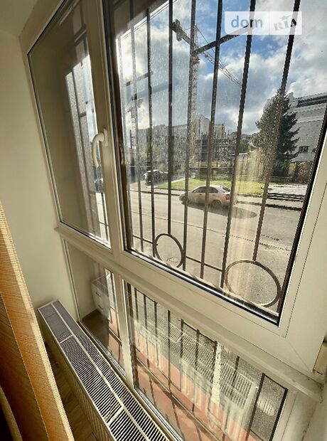 Офісна чотириповерхова будівля в Києві площею 3646 кв.м. фото 1 Офісна чотириповерхова будівля в Києві площею 3646 кв.м. фото 1
