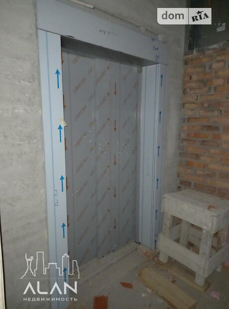 Офисное пятиэтажное здание в Киеве площадью 2118 кв.м. фото 1 Офисное пятиэтажное здание в Киеве площадью 2118 кв.м. фото 1