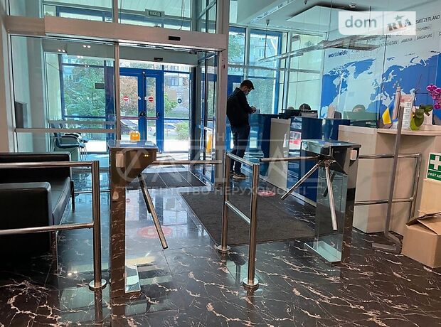 Офісна вісьмиповерхова будівля в Києві площею 7839 кв.м. фото 1 Офісна вісьмиповерхова будівля в Києві площею 7839 кв.м. фото 1