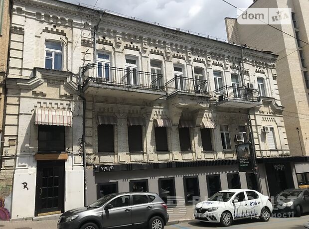 Офісна триповерхова будівля в Києві площею 1100 кв.м. фото 1 Офісна триповерхова будівля в Києві площею 1100 кв.м. фото 1