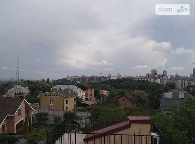 Офисное трехэтажное здание в Киеве площадью 1005 кв.м. фото 1 Офисное трехэтажное здание в Киеве площадью 1005 кв.м. фото 1