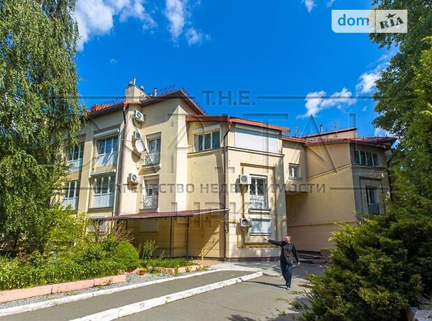 Офисное четырехэтажное здание в Киеве площадью 389 кв.м. фото 1 Офисное четырехэтажное здание в Киеве площадью 389 кв.м. фото 1